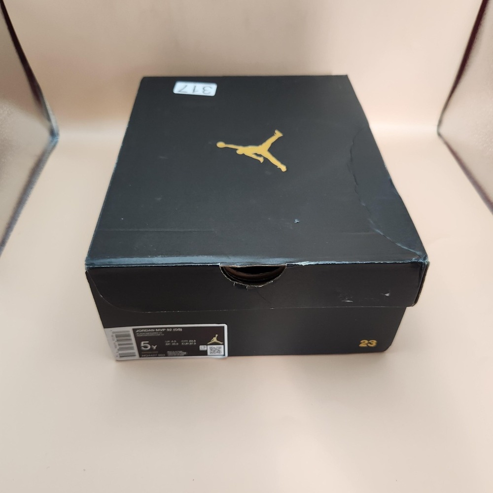 Jordan MVP 92 Shoes Boys Size 5Y Black Infrared 23 GS Basketball HQ4427-003 - Picture 9 of 11